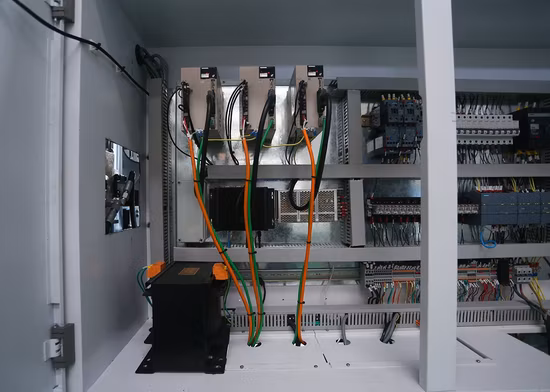 Beiene Intelligente CNC-hydraulische Sammelschienen-Stanz-Scherbearbeitungsmaschine für Metall